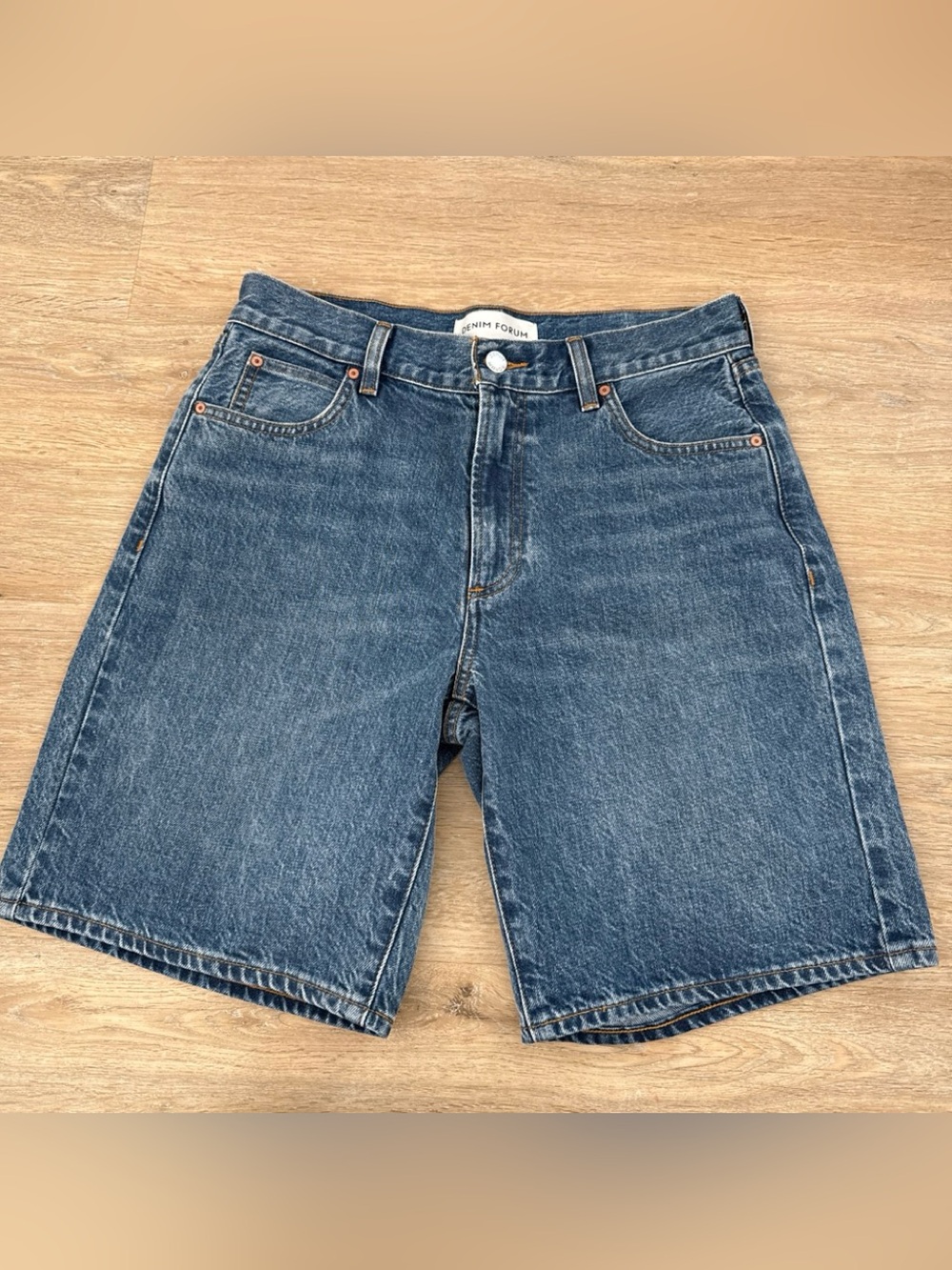 Aritzia Denim Forum 90s Bermuda Classic Jean Shorts 26